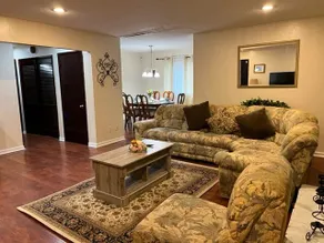 *Enjoyable* 4 BR 2 BA - Image 3