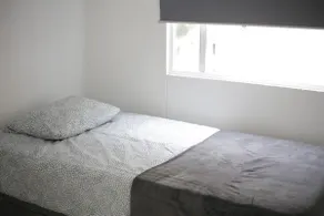 Clean & Convenient 3 Bedroom Apartment - SUBA - Image 4