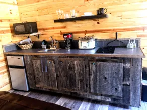Wimberley Cabin | Hot Tub * King Bed * The Trinity - Image 5