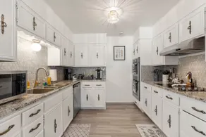 South Tulsa 5 Bedroom & 8 Beds | Luxury | 2 King Suites - Image 4