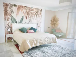Spectacular villa in Málaga w/ pool and sea views - Image 3