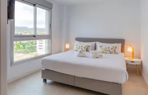 2-Bedroom Penthouse with Sea View and Solarium - Image 4