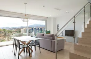 2-Bedroom Penthouse with Sea View and Solarium - Image 5