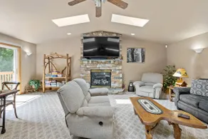 Sleeps 10, Fire Pit, Game Room, 3 Full Baths Decks - Image 4