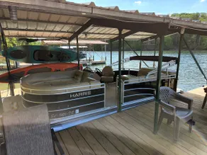Best Times House-Lake Hartwell-Pontoon for Rent - Image 2