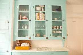 Heritage House - A Retro Home Steps to Hertel Ave! - Image 4
