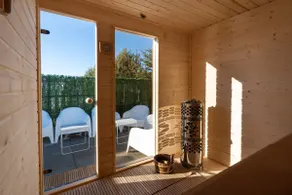 Serenity B: with Sauna & Jacuzzi - Image 4