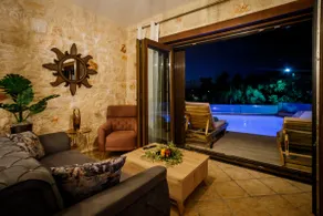 Villa Diamante -Seafront Stone Villa for 5 with Stunning Sunset Views By Villa Mana Gers - Image 4