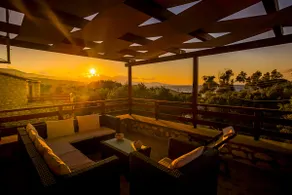 Villa Diamante -Seafront Stone Villa for 5 with Stunning Sunset Views By Villa Mana Gers - Image 2