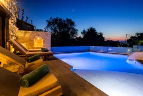 Villa Diamante -Seafront Stone Villa for 5 with Stunning Sunset Views By Villa Mana Gers - Image 5
