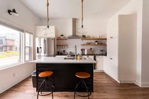 The Indy Cottage - NEAR MASS AVE DISTRICT 🌿🌻 - Image 3