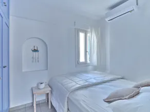 Ifestos home with private veranda, Paros - Image 3