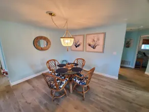 Cozy South Venice Home - Image 5