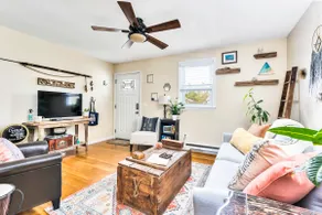 Simple Cottage-Pet Welcoming + Beach Pass Included - Image 2