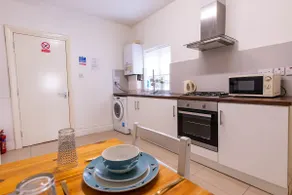 1 Bedroom Flat Luton Town, Station Free Parking090 - Image 4