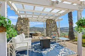 Large 6 Bedrooms on 2 acres w/ POOL, Volleyball - Image 2