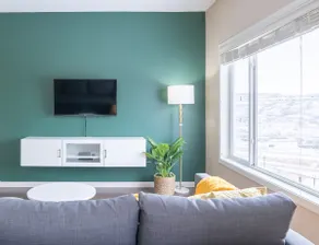 Modern & Bright - Cochrane Home with a View - Image 4