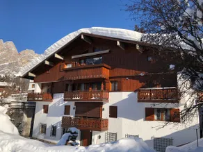 Luxury Panoramic 3BR Apt 2min to Centre 5min to Lifts - Image 2