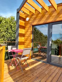 Air-conditioned lodge with panoramic view - Image 4