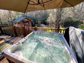 Relax and Unwind at the Creekside Cottage! Near wineries & dog friendly. - Image 3