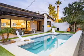 Arcadia Luxury 4 Bedroom 4EnSuite Bath Heated Pool - Image 2