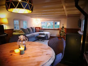 Cosy Cabin in the Woods - with Whirlpool, Piano & Fireplace - Image 5