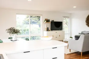 Lochview - 3 bedroom, pet friendly home with views - Image 2