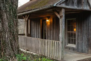 The Manor @ The Mohicans Treehouse Resort - Image 3