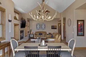 Riverfront Home, walk to Hot Springs & Downtown AC - Image 2