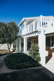 Duke Haus - newly renovated coastal luxe - Image 2