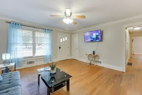 Beautiful Main+Guest House! Walk to Battery/Truist - Image 2
