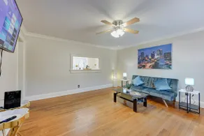Beautiful Main+Guest House! Walk to Battery/Truist - Image 3