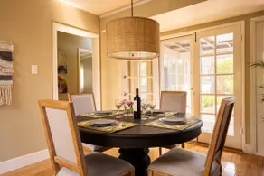 Mid-Century Getaway In The Foothills - Image 4