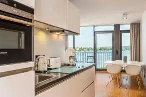 Design apartment with lake view - Image 4