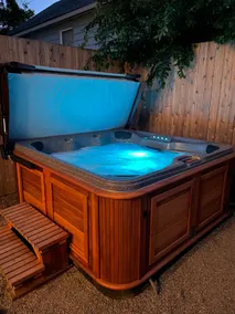 Poppy House: Private, 1-BR in NE; Saltwater HotTub - Image 3