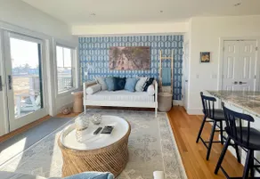 Modern Beachfront Condo, Gorgeous Views and Centrally Located - Image 3