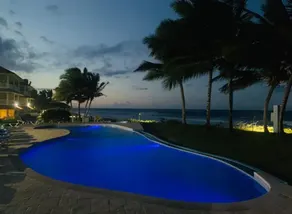 Ocean view luxury condo only steps from the beach - Image 3