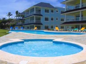 Ocean view luxury condo only steps from the beach - Image 4