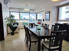Beautiful Apt, Best Location 2BR - Image 4