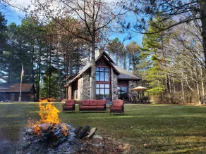 Northwoods Lakehouse with Canoes and Kayaks - Image 5