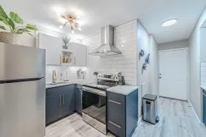 Magnolia Tree Triplex - Unit B Downtown - Image 2