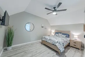 Magnolia Tree Triplex - Unit B Downtown - Image 5