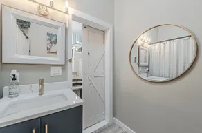 Magnolia Tree Triplex - Unit B Downtown - Image 3