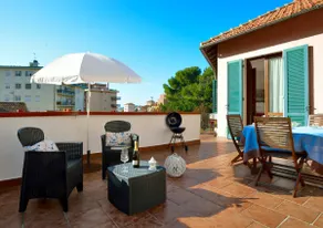 House with large terrace, AC, wifi, parking space - Image 2
