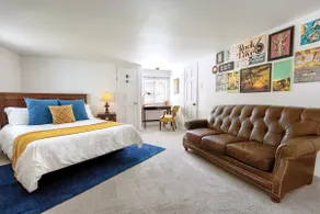 Cozy Friendliest Neighborhood in Heart of Midtown - Image 2