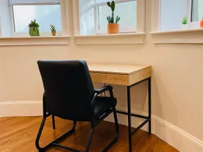Luxury 2B1B Apt. One Free compact Parking Spot - Image 4