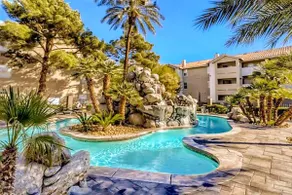 Upgraded Tropical Oasis! Pool, Hot Tub, Gym! - Image 2