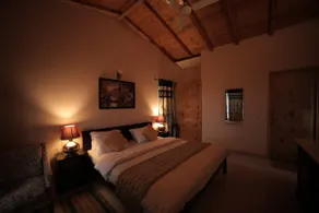 Luxury Suite w/ FastWiFi Badrika Cottages Homestay - Image 5