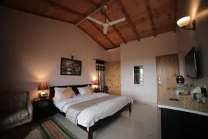 Luxury Suite w/ FastWiFi Badrika Cottages Homestay - Image 3