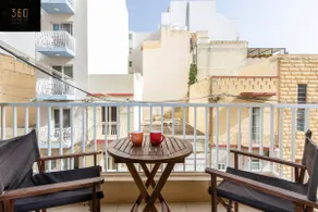 Beautiful, TOP NOTCH 1 BR APT just off the coast by 360 Estates - Image 2